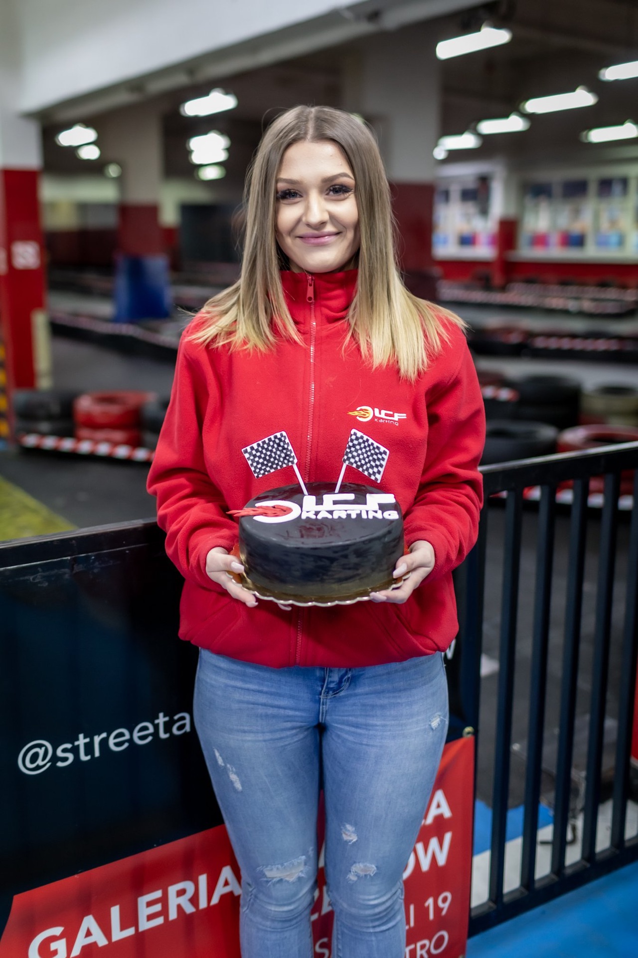 Voucher prezentowy ICF Karting - pomysł na prezent